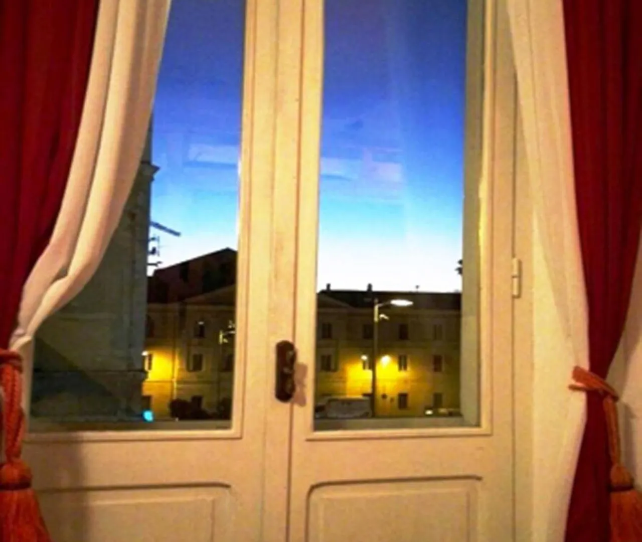 B&B Le Finestre Su Via Cavour Sassari 0*,  Italia