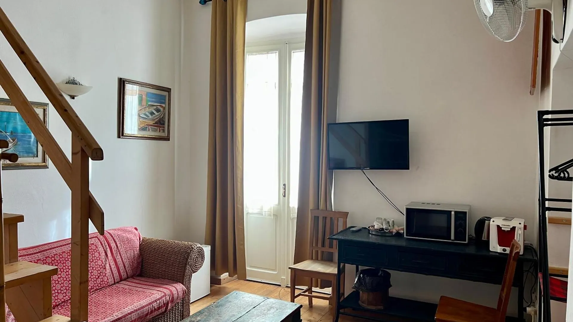 B&B Le Finestre Su Via Cavour Sassari 0*,  Italia